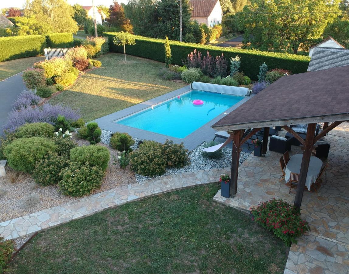 Bed and Breakfast La Palentine Châteaumeillant Exterior foto